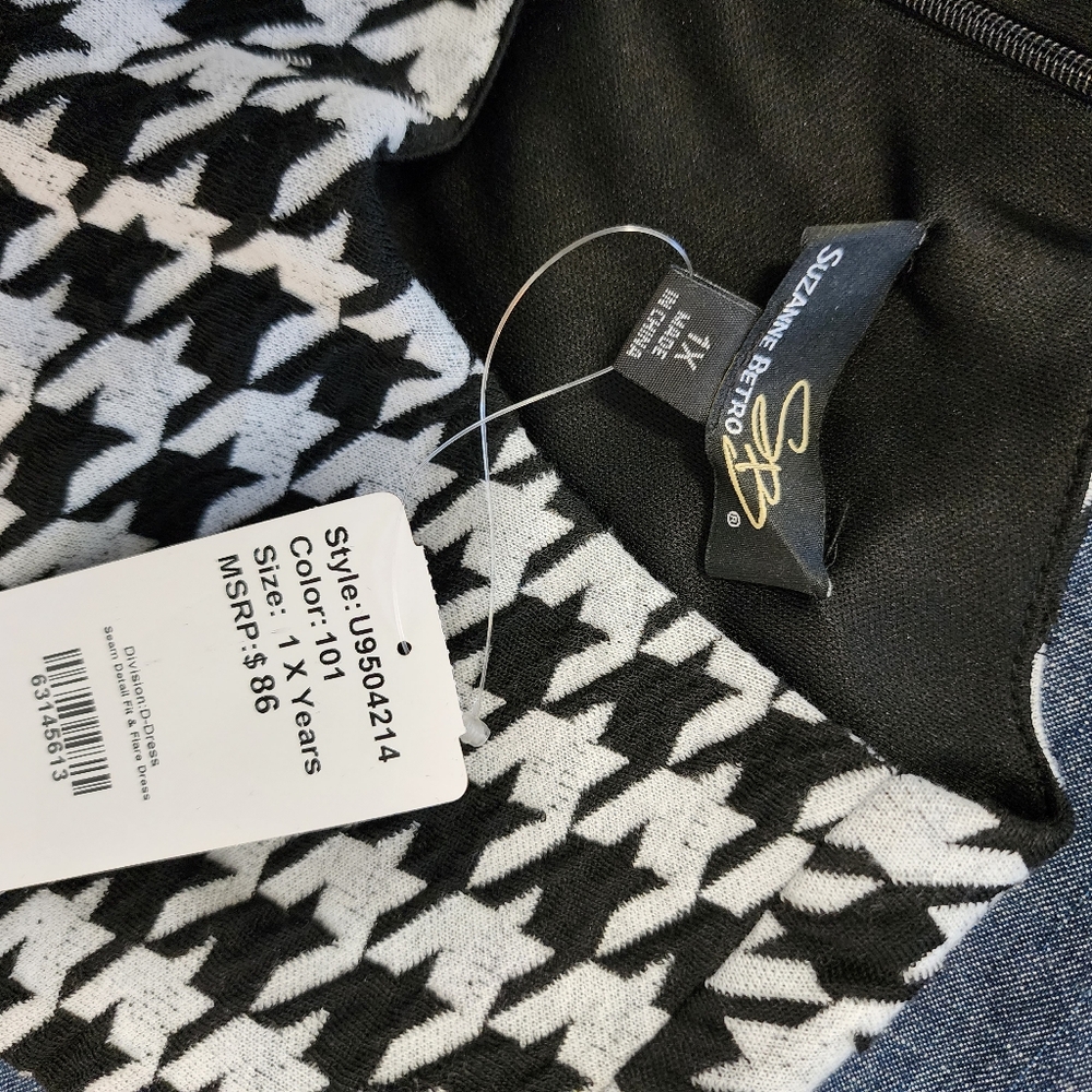 Houndstooth Knit Dress - Picture 4 of 8